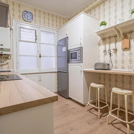 Hihome Uria Hostel *