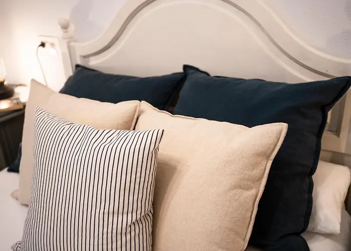 Hihome Uria * Oviedo