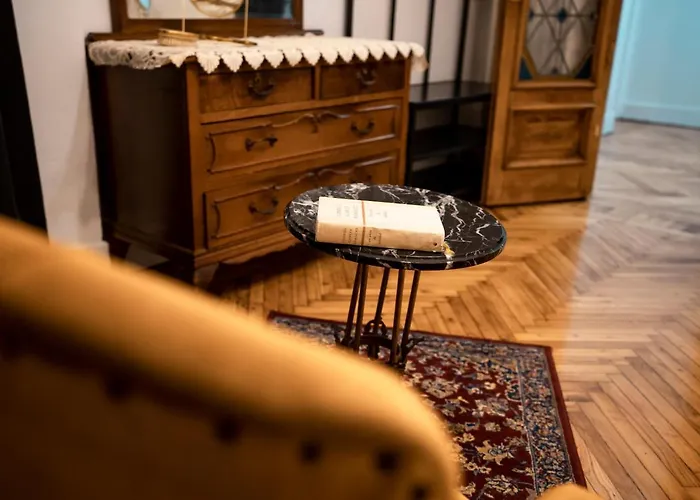 Hihome Uria * Oviedo