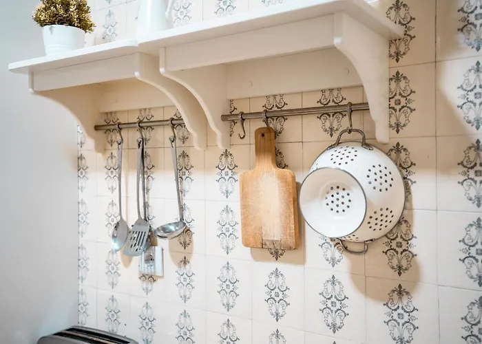 Hihome Uria Hostel *